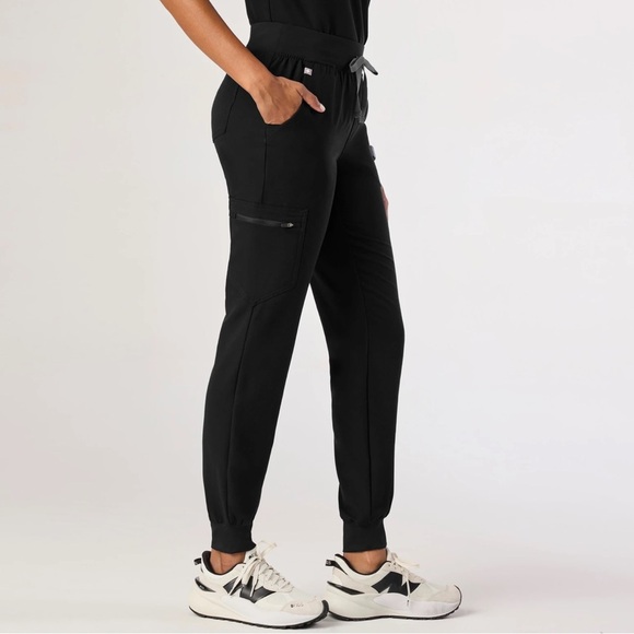 Figs Black FIONx Zamora Jogger Pants - Picture 2 of 11